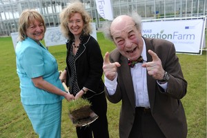 Scientist and broadcaster Professor Heinz Wolff assisted NIAB CEO Dr Tina Barsby and NIAB Innovation Farms Dr Lydia Smith in cutting the first sod.